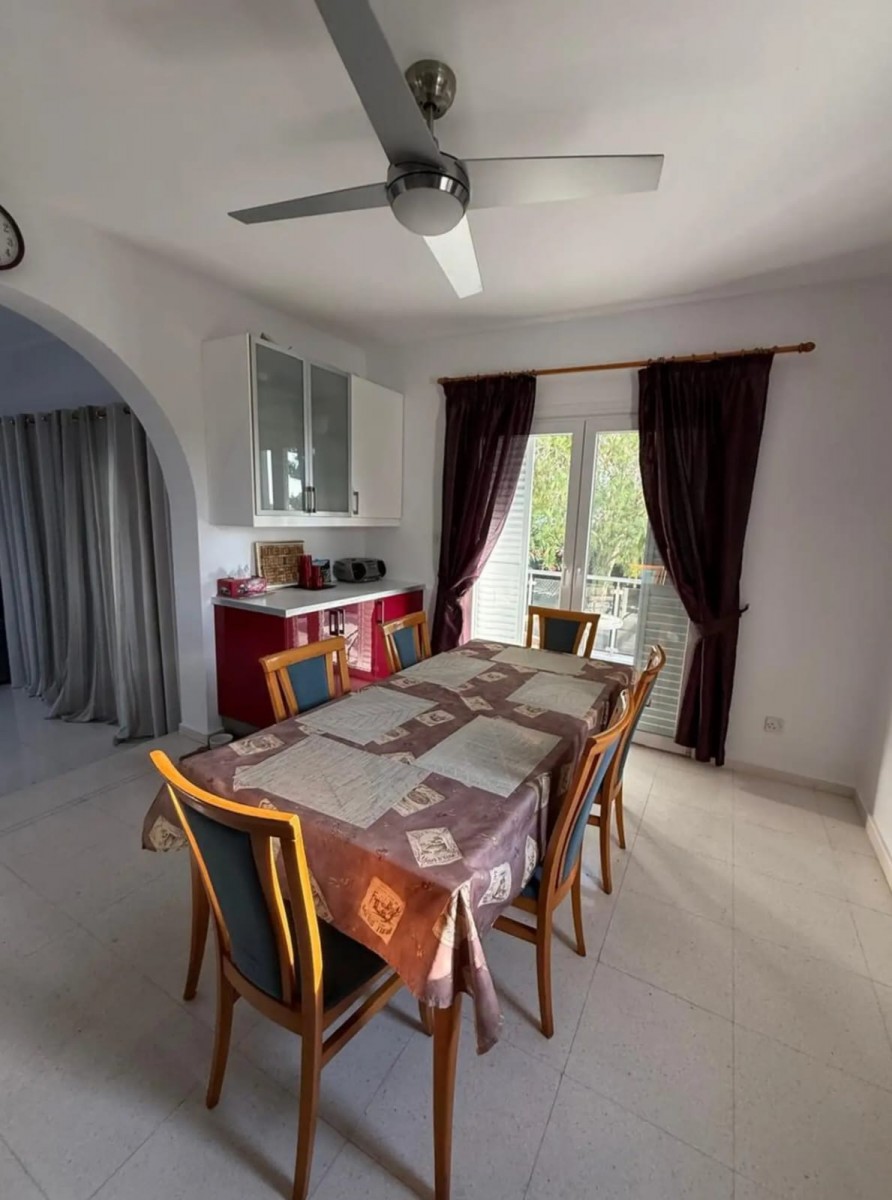 Detached Villa For Rent  in  Peyia - Coral Bay