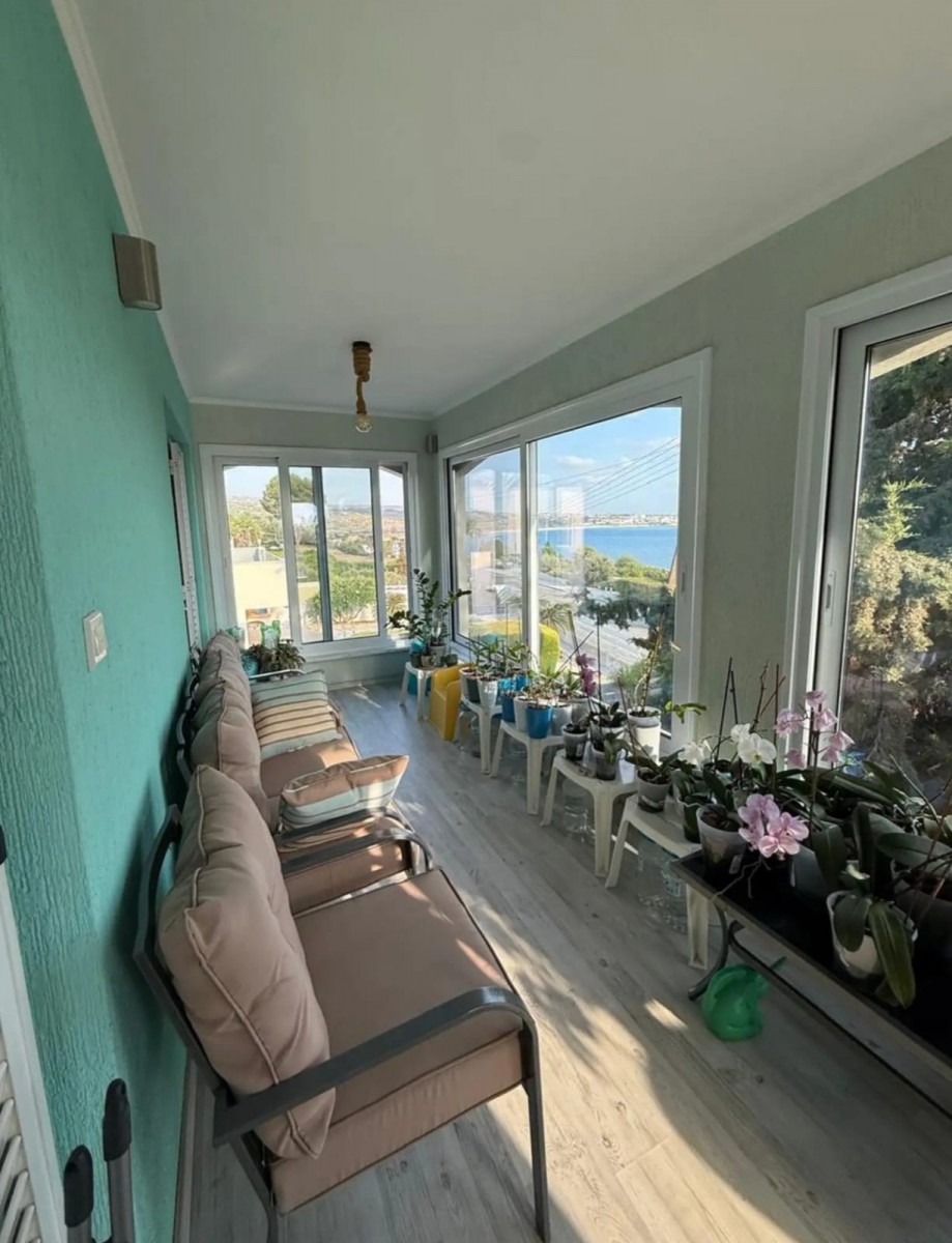 Detached Villa For Rent  in  Peyia - Coral Bay