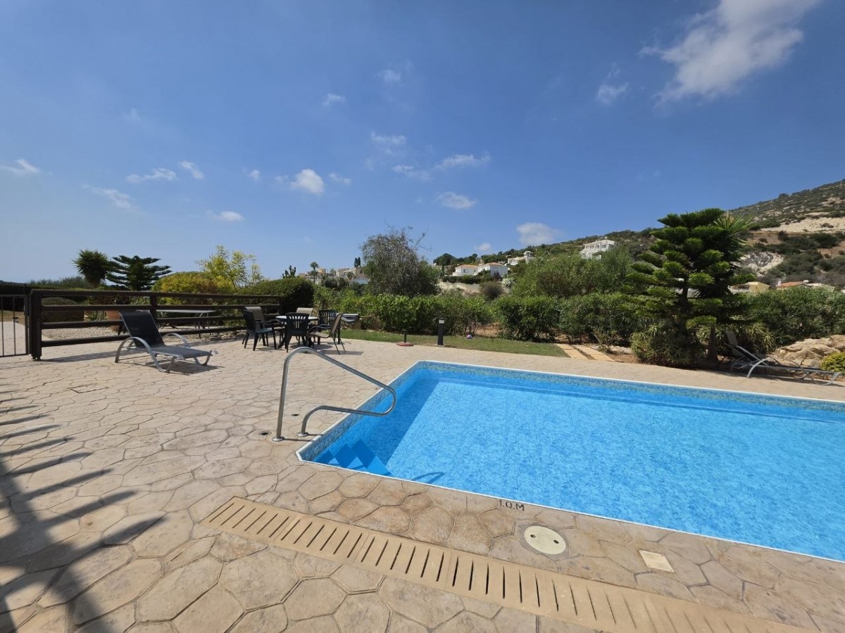 Apartment For Sale  in  Peyia
