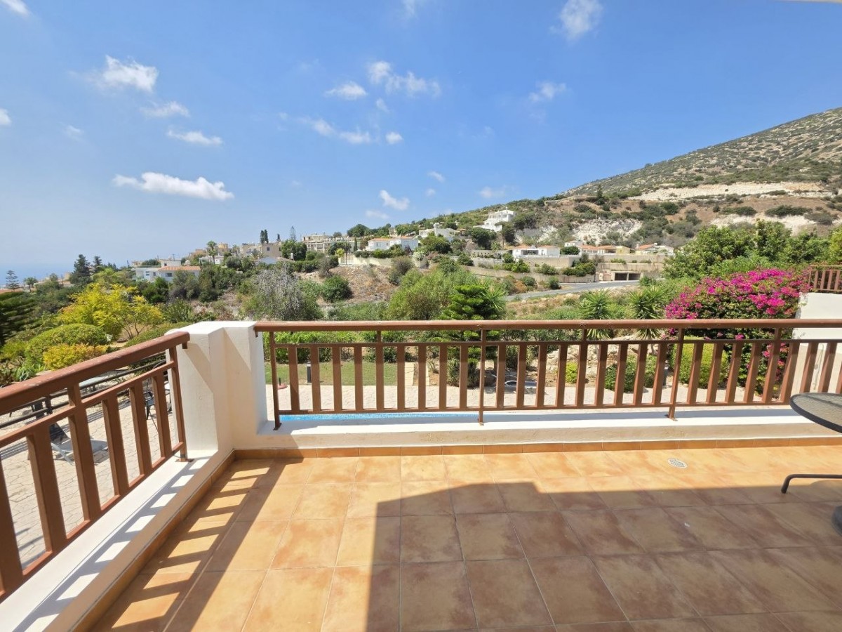 Apartment For Sale  in  Peyia