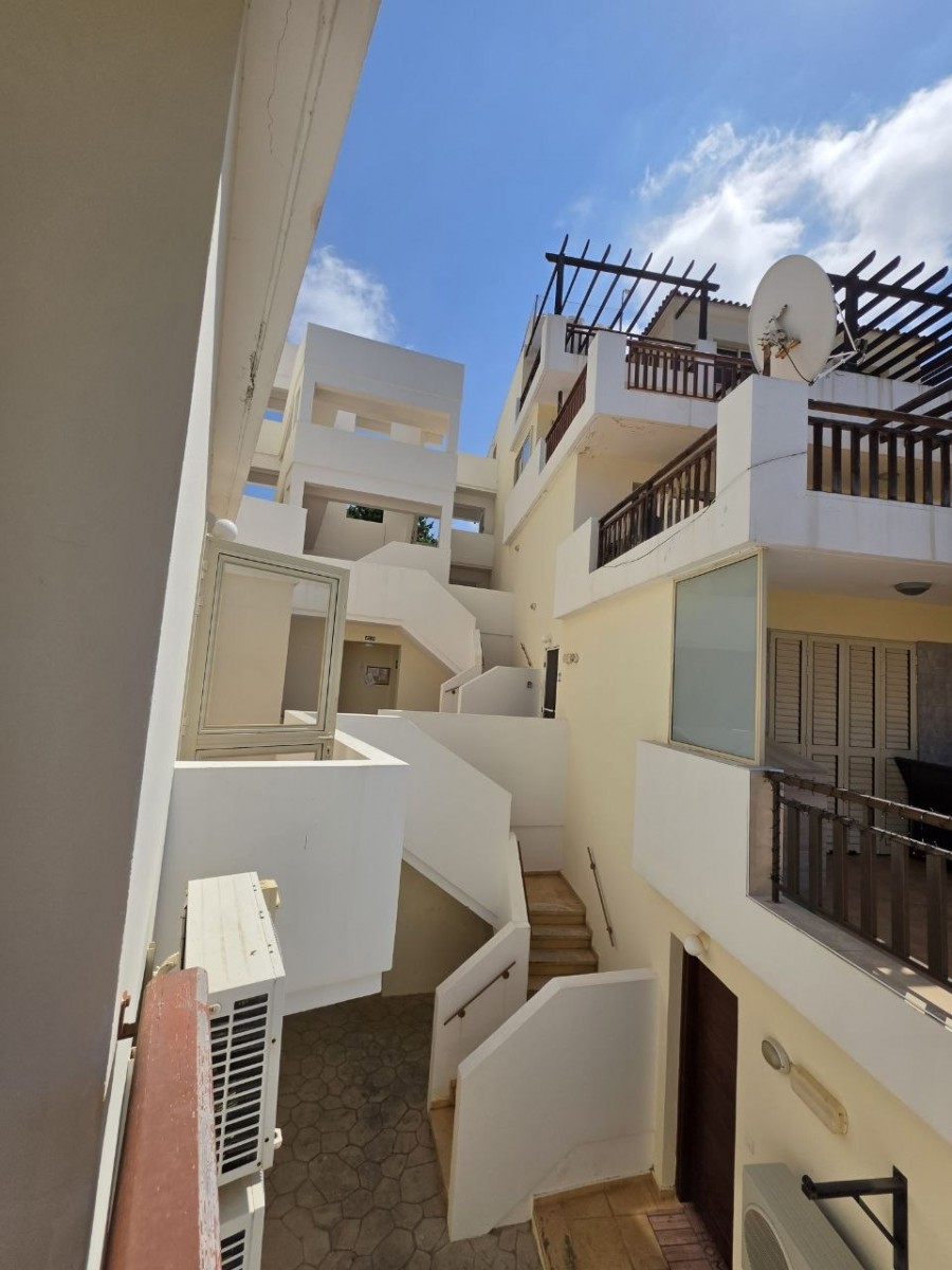 Apartment For Sale  in  Peyia