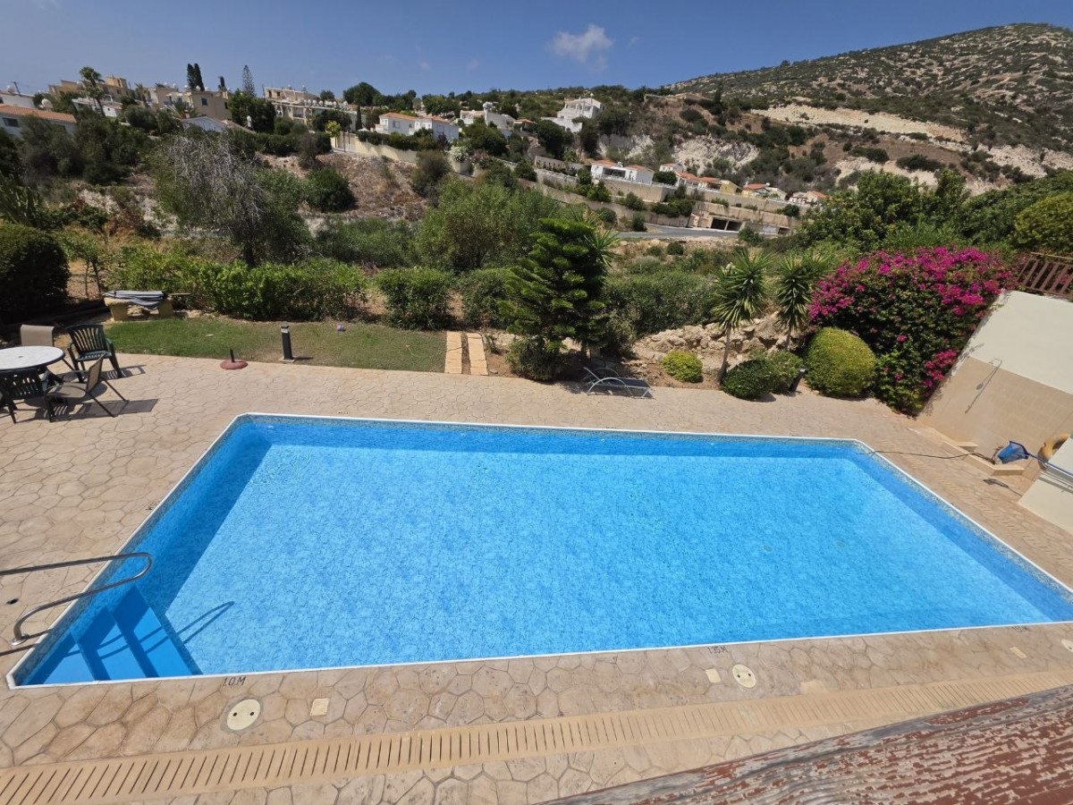 Apartment For Sale  in  Peyia