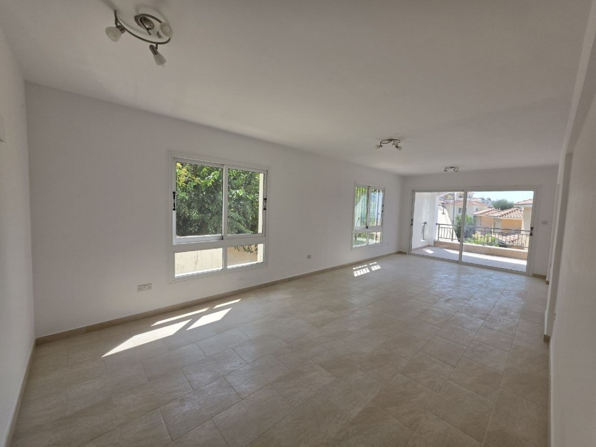 Detached Villa For Sale  in  Peyia