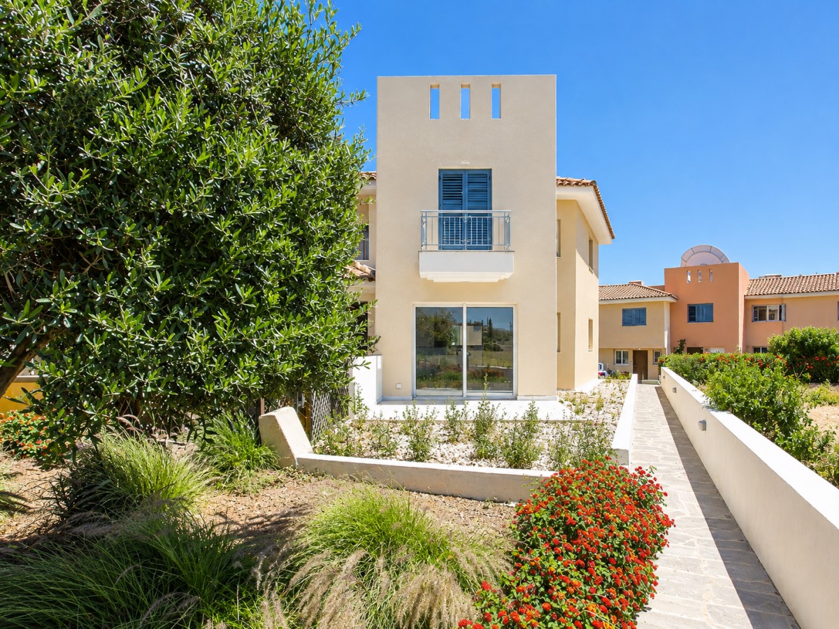 Semi Detached Villa For Sale  in  Anarita