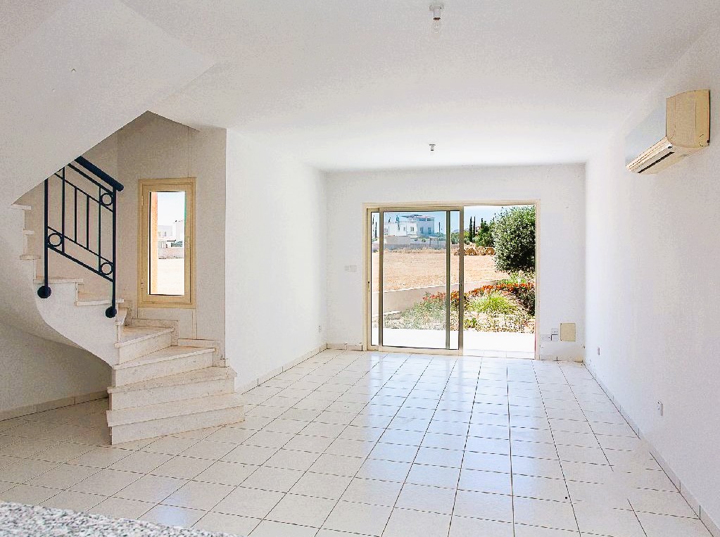 Semi Detached Villa For Sale  in  Anarita
