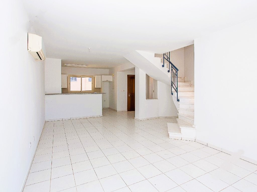 Semi Detached Villa For Sale  in  Anarita