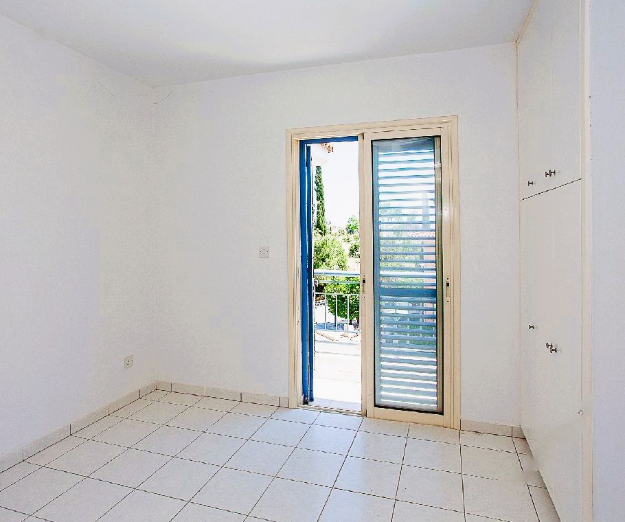 Semi Detached Villa For Sale  in  Anarita