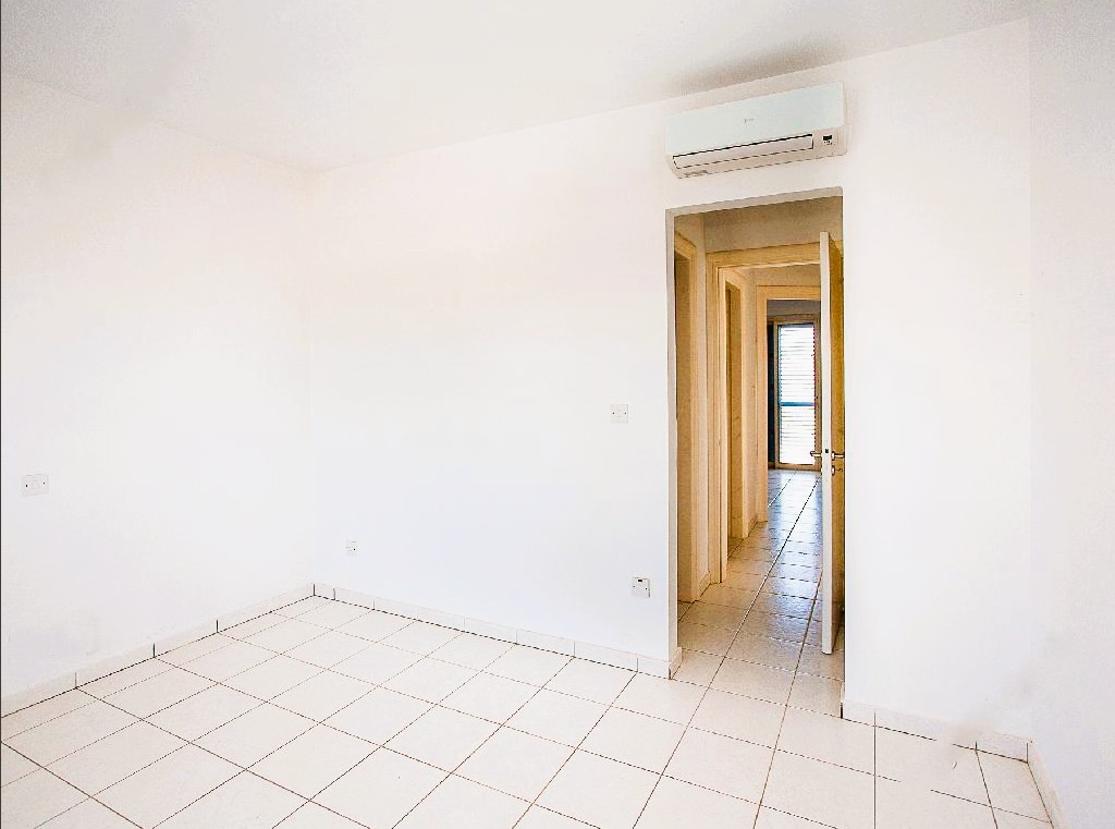 Semi Detached Villa For Sale  in  Anarita