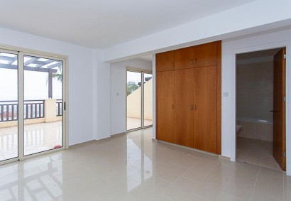 Peyia, Paphos Apartment For Sale | DT5405