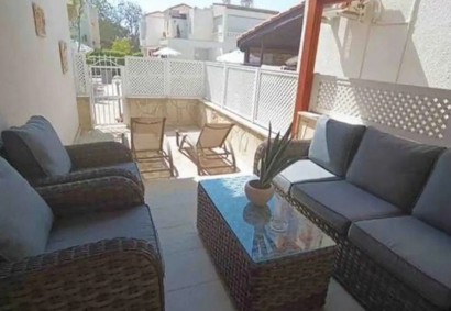 Kato Paphos Ground Floor Apartment For Rent | DT5413