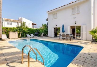 Peyia - Coral Bay, Paphos Detached Villa For Rent | DT5414