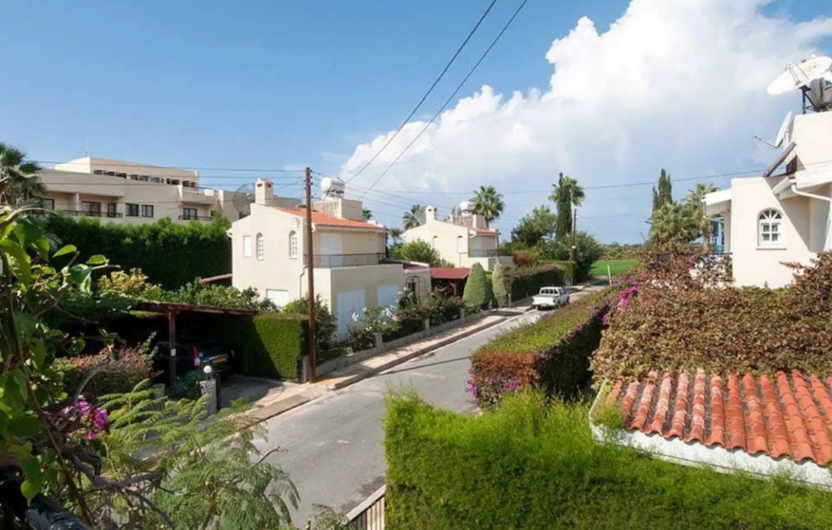 Detached Villa For Rent  in  Peyia - Coral Bay