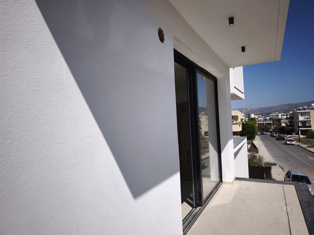 Studio For Sale  in  Chlorakas