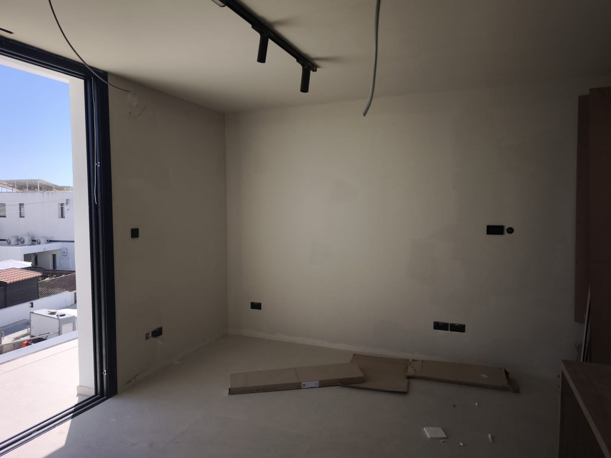 Studio For Sale  in  Chlorakas