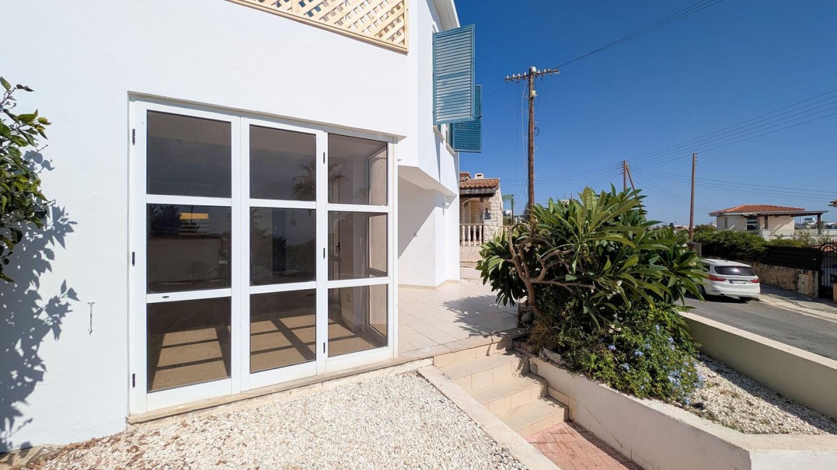 Two Storey Semi Detached House in Chloraka, Paphos