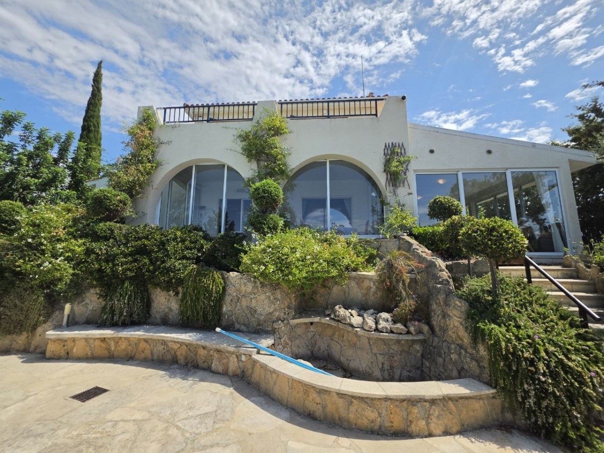 Detached Villa For Sale  in  Select Location