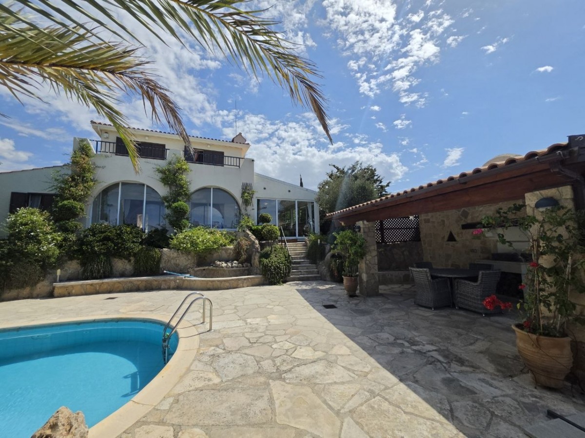 Detached Villa For Sale  in  Select Location