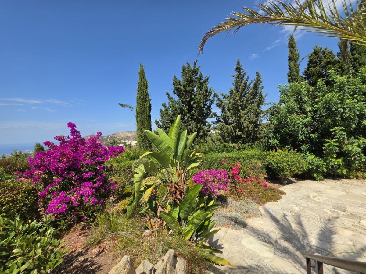 Detached Villa For Sale  in  Select Location
