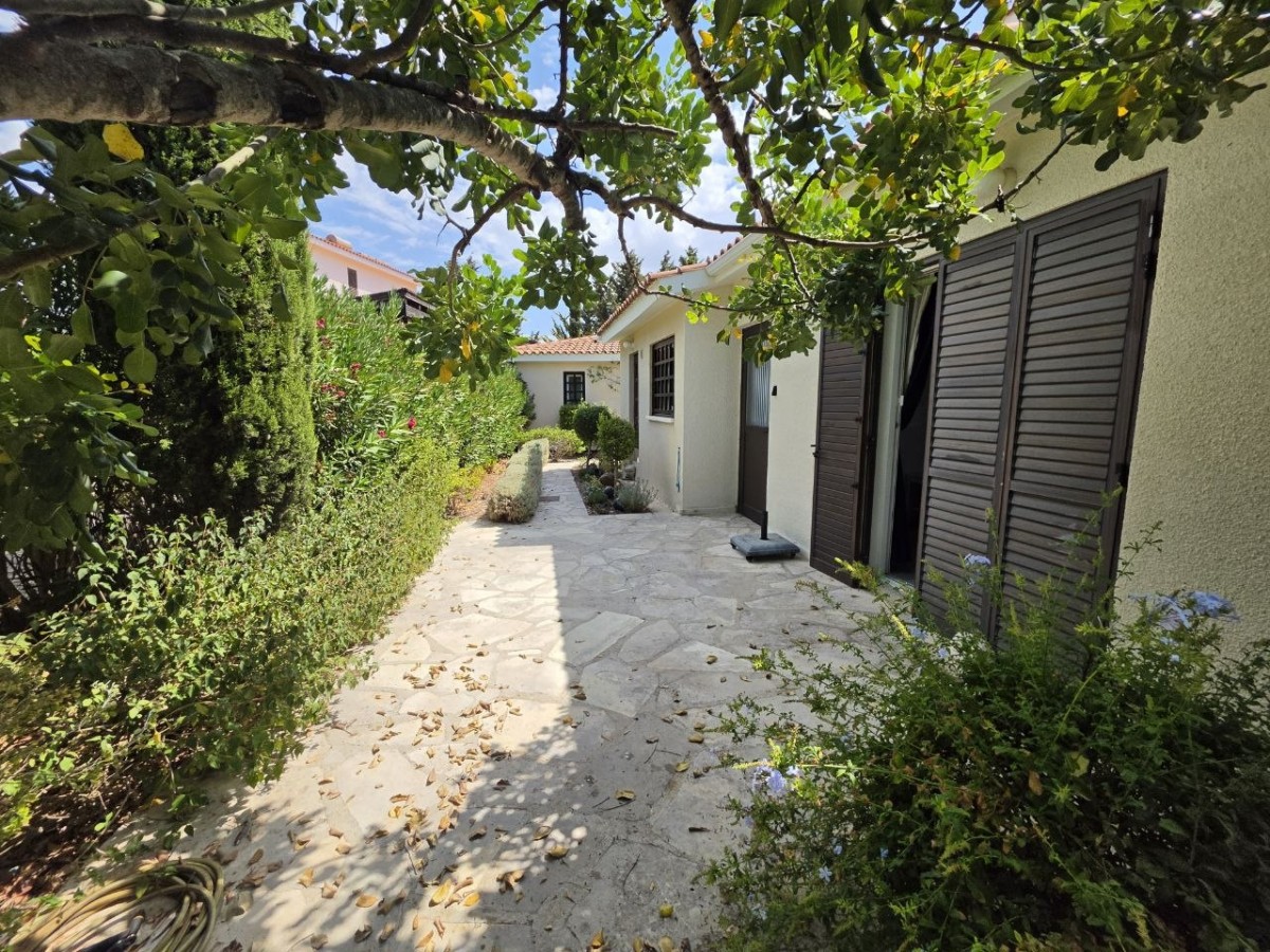 Detached Villa For Sale  in  Select Location