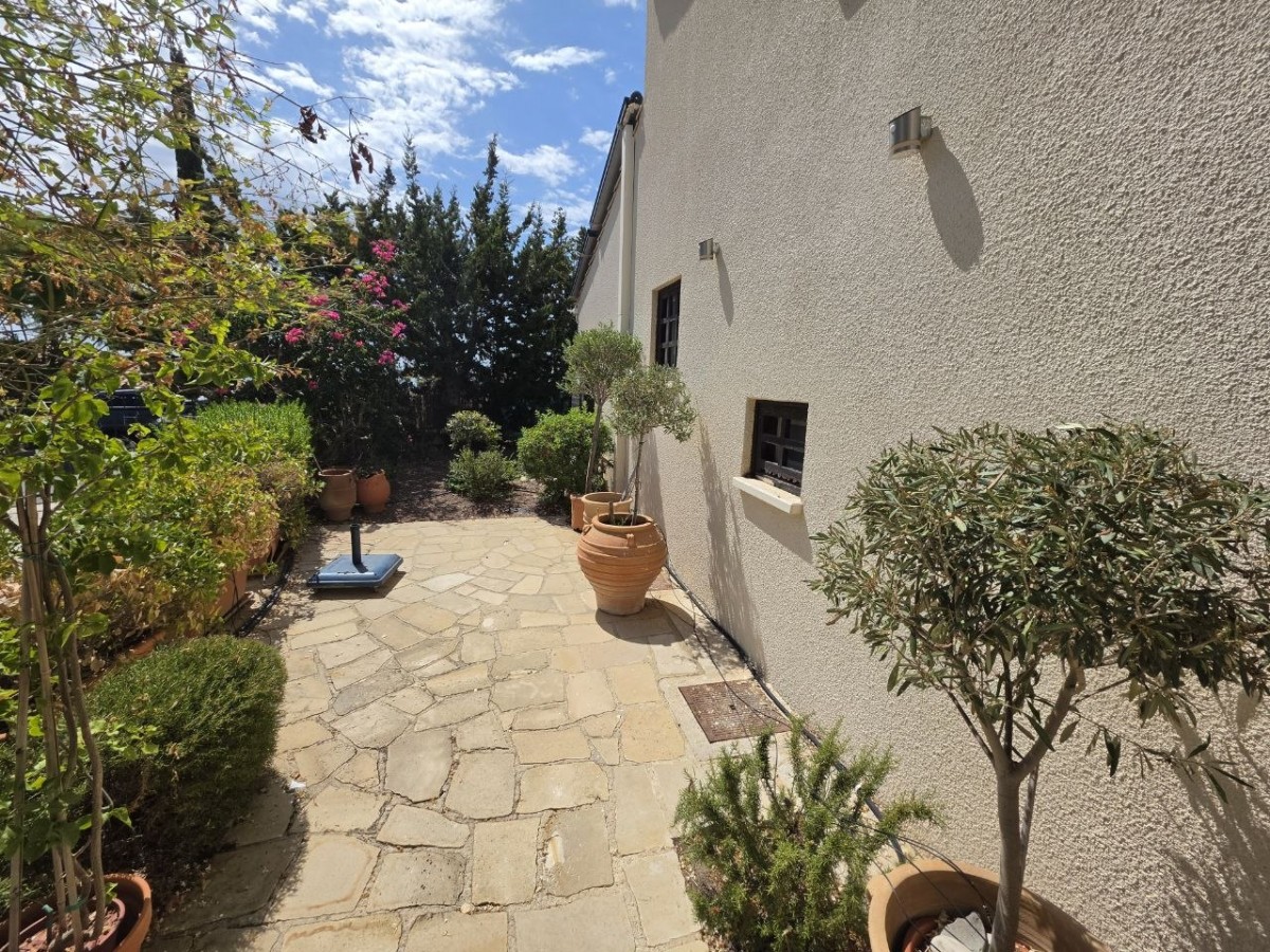 Detached Villa For Sale  in  Select Location