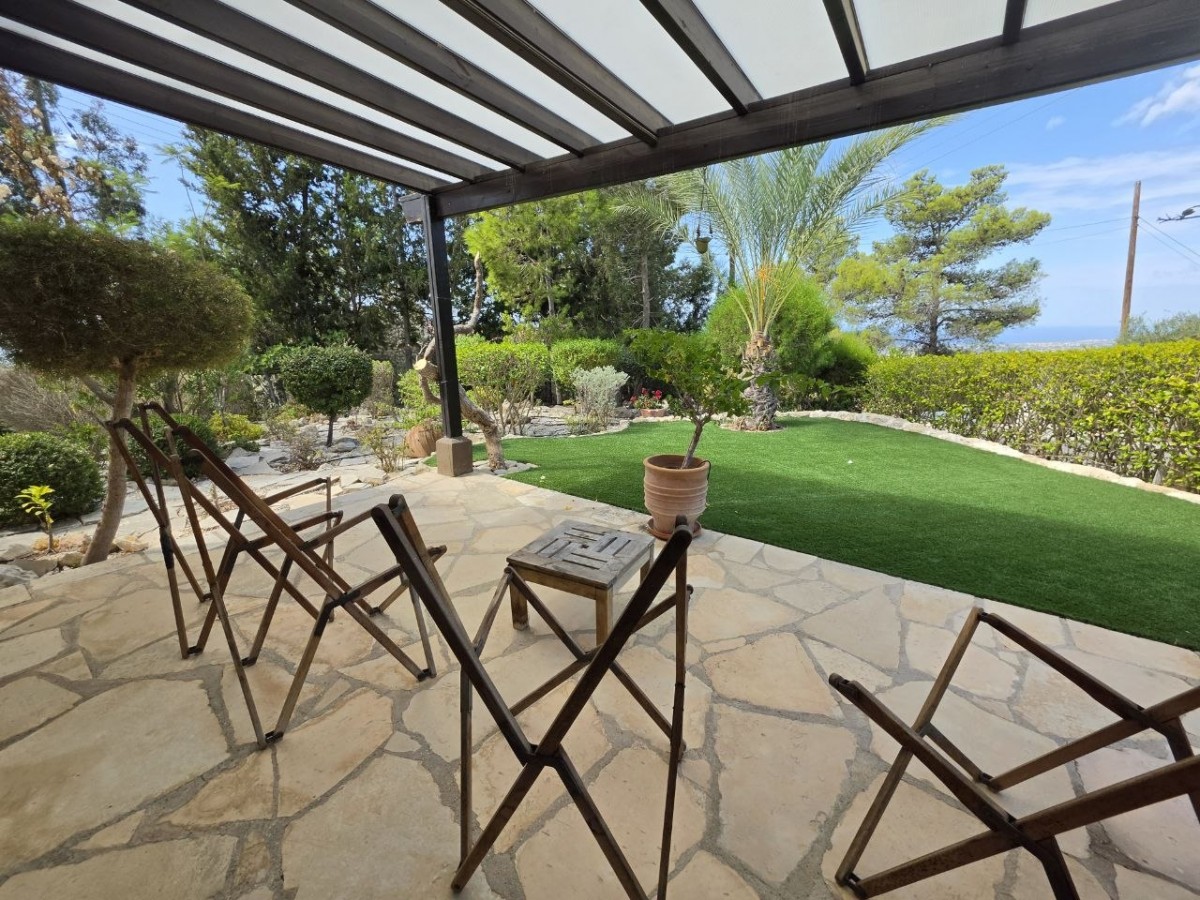 Detached Villa For Sale  in  Tala - Kamares