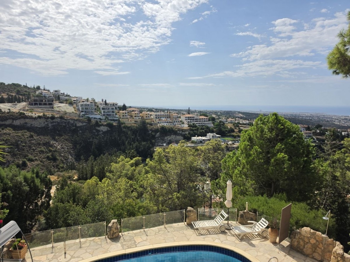 Detached Villa For Sale  in  Tala - Kamares