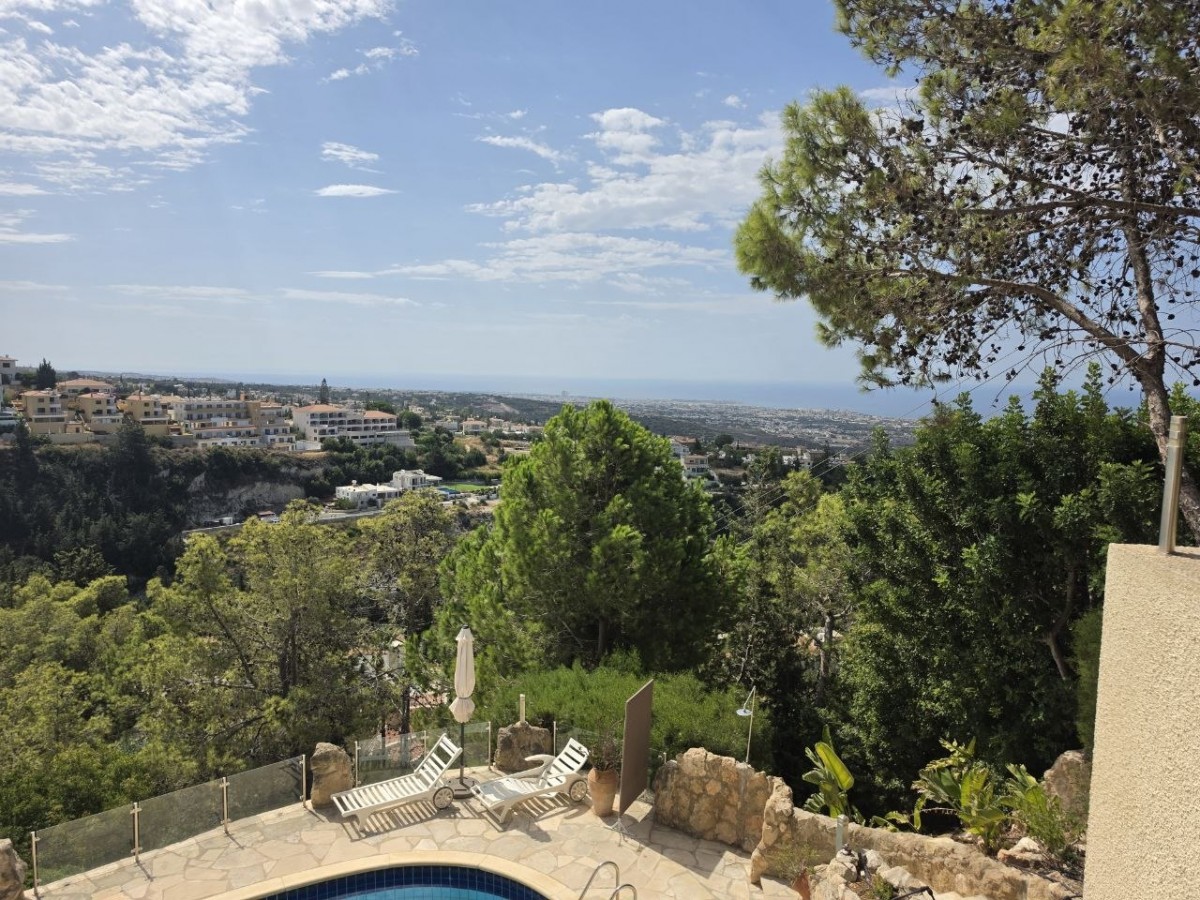 Detached Villa For Sale  in  Tala - Kamares