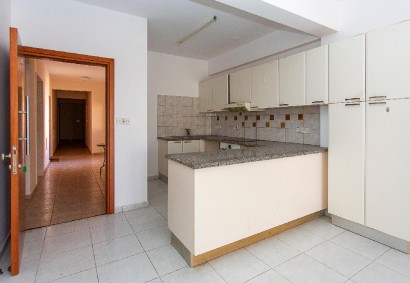 Paphos Town, Paphos Apartment For Sale | DT5445