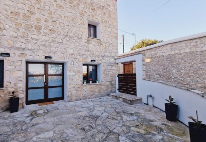 Polemi, Paphos Traditional House For Rent | DT5461