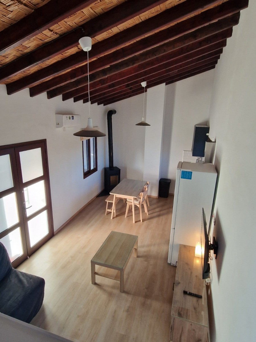Traditional House For Rent  in  Polemi