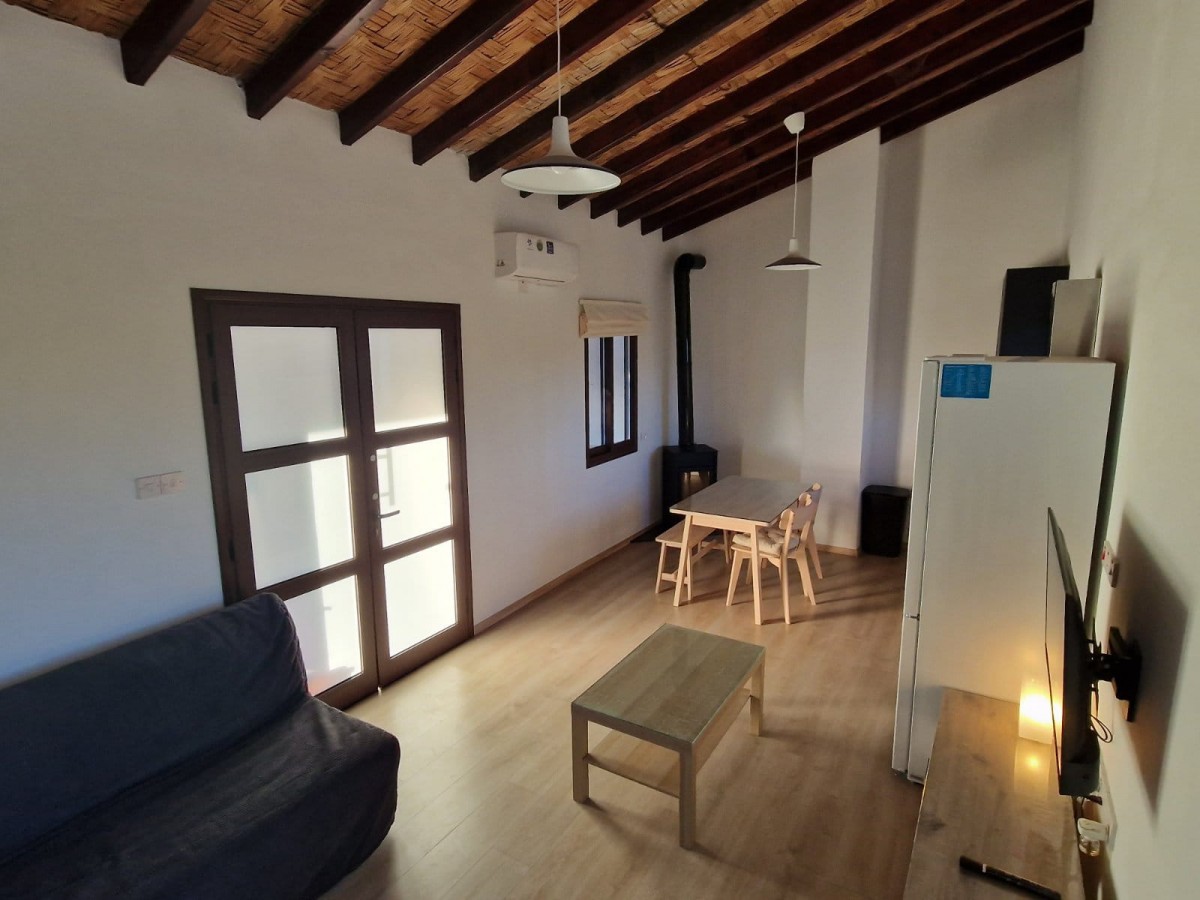 Traditional House For Rent  in  Polemi