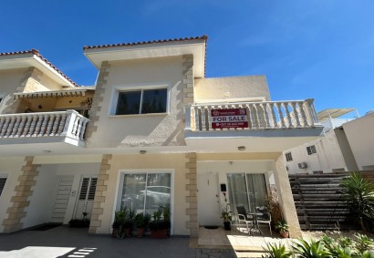 Kato Paphos - Universal, Paphos Apartment For Sale | DT5464