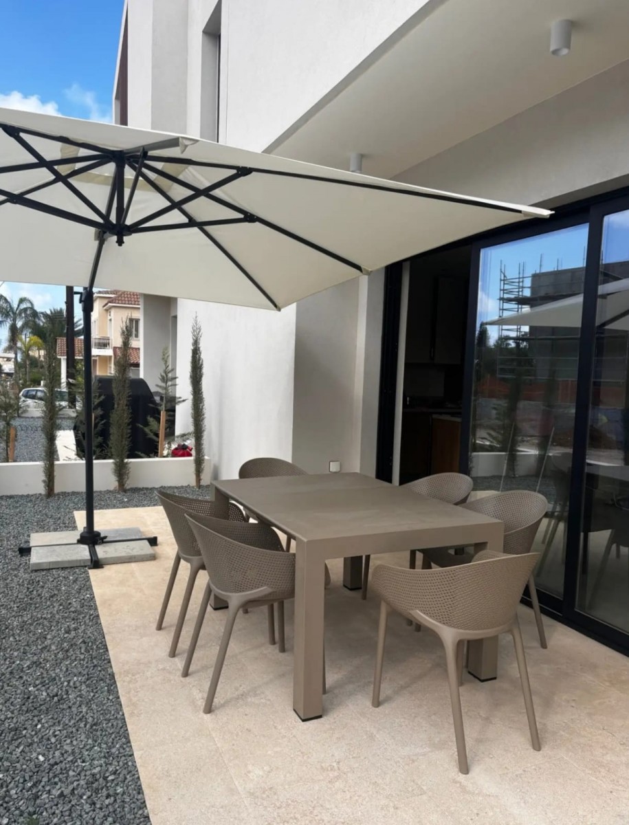 Detached Villa For Rent  in  Emba