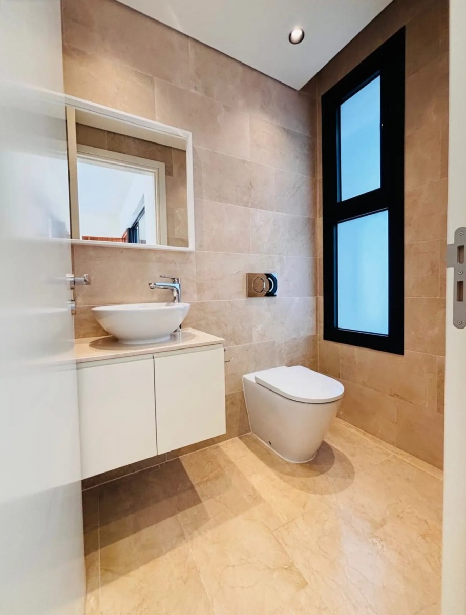 Detached Villa For Rent  in  Emba