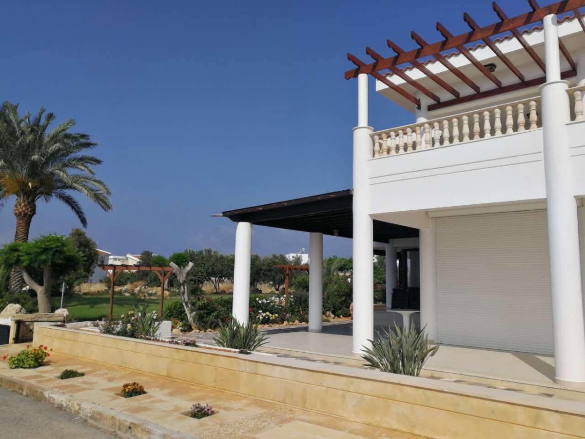 Detached Villa For Sale  in  Peyia - Coral Bay