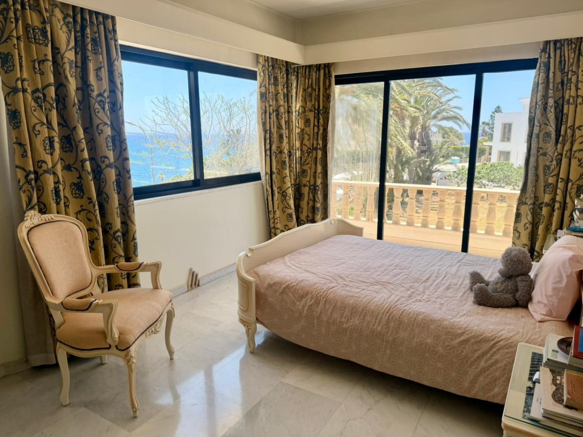 Detached Villa For Sale  in  Peyia - Coral Bay