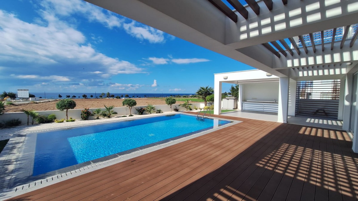 Detached Villa For Sale  in  Geroskipou