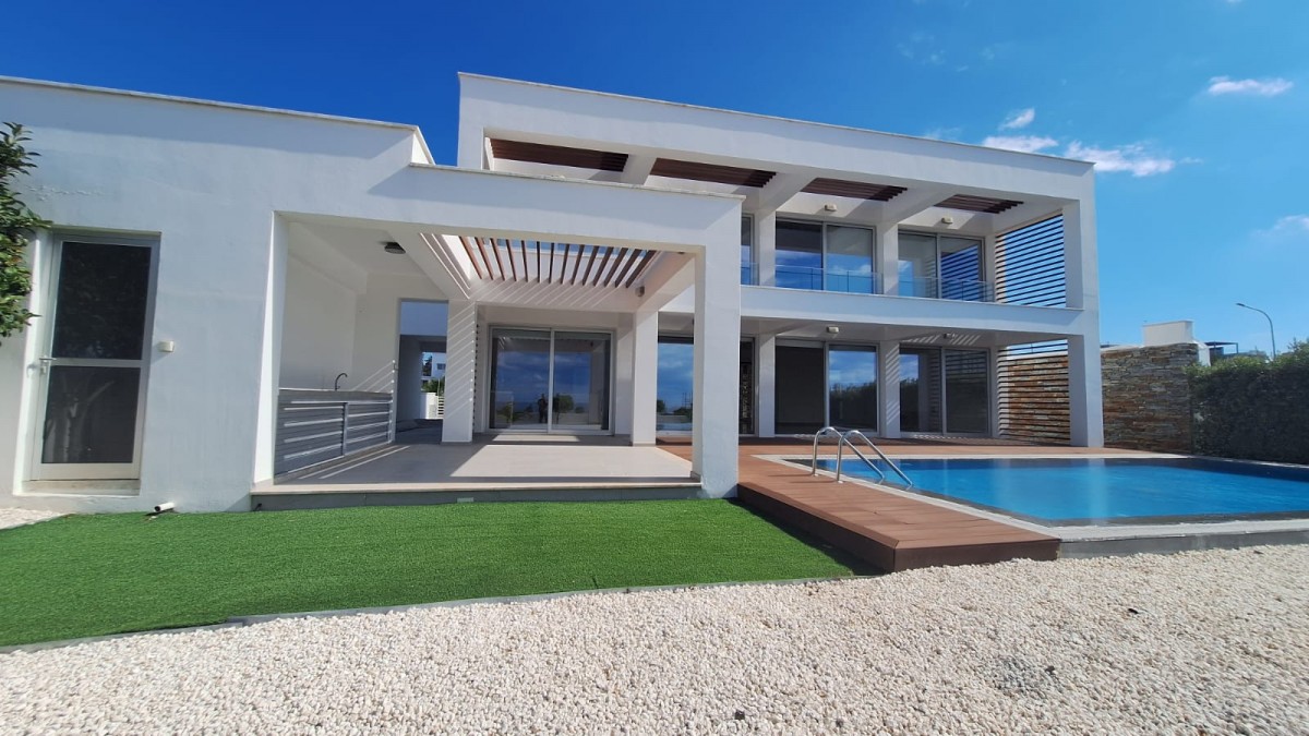Detached Villa For Sale  in  Geroskipou