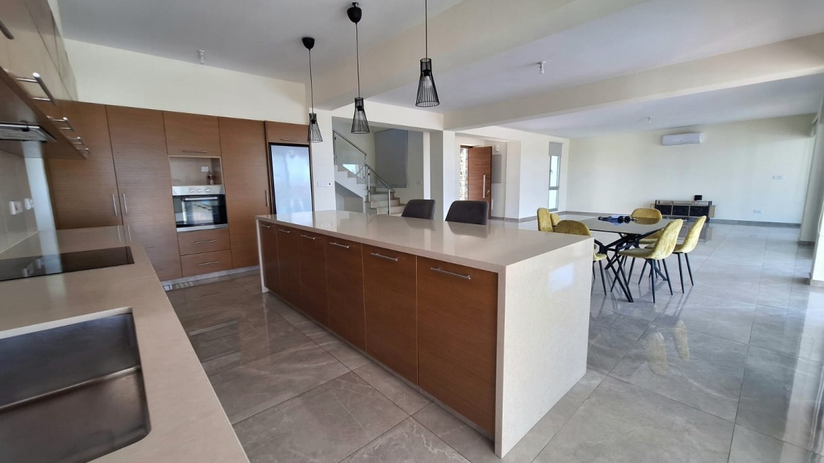 Detached Villa For Sale  in  Geroskipou