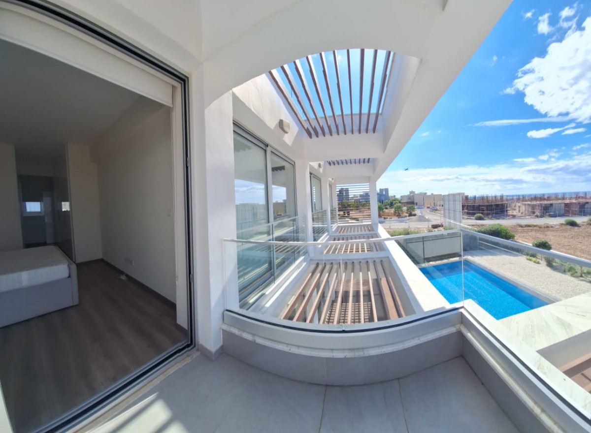 Detached Villa For Sale  in  Geroskipou