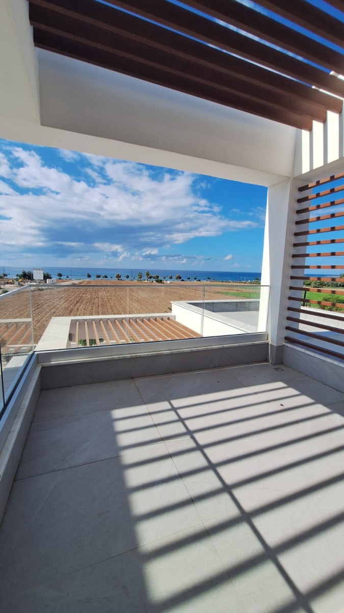 Detached Villa For Sale  in  Geroskipou