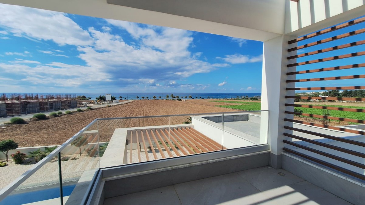 Detached Villa For Sale  in  Geroskipou