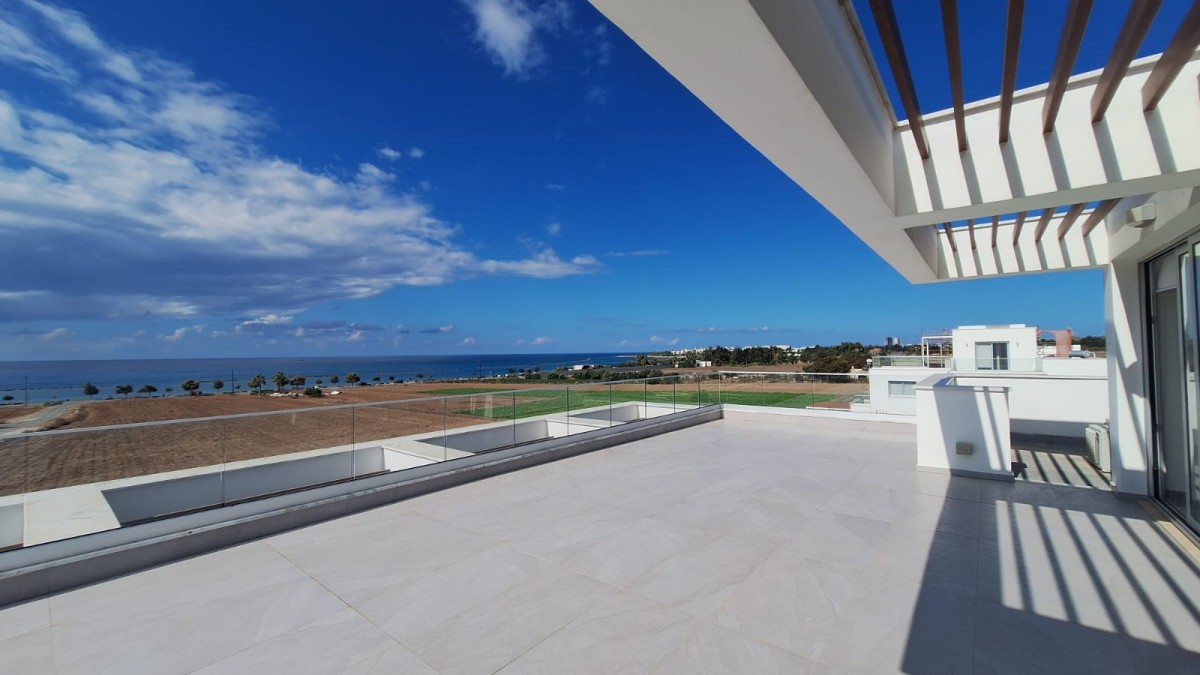 Detached Villa For Sale  in  Geroskipou