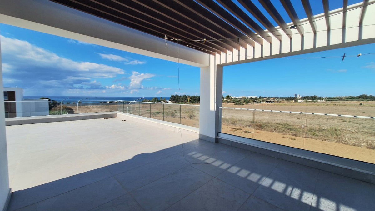 Detached Villa For Sale  in  Geroskipou