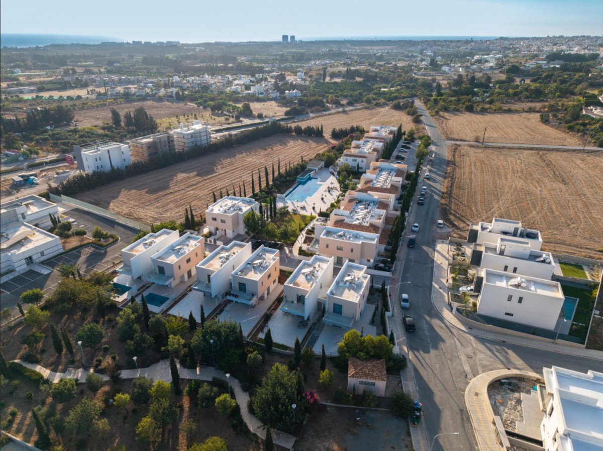 Detached Villa For Sale  in  Koloni