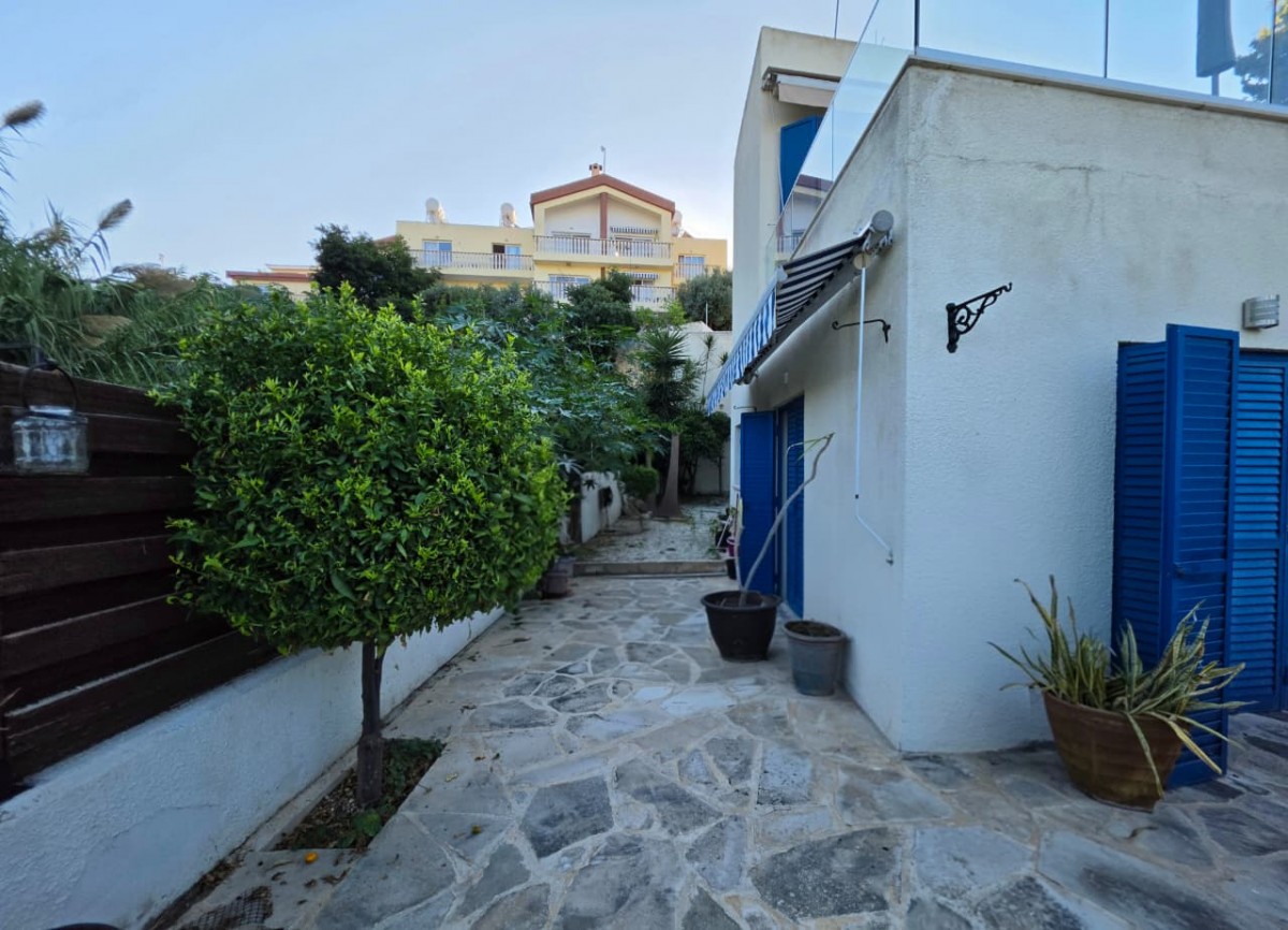 Ground Floor Apartment For Rent  in  Chlorakas