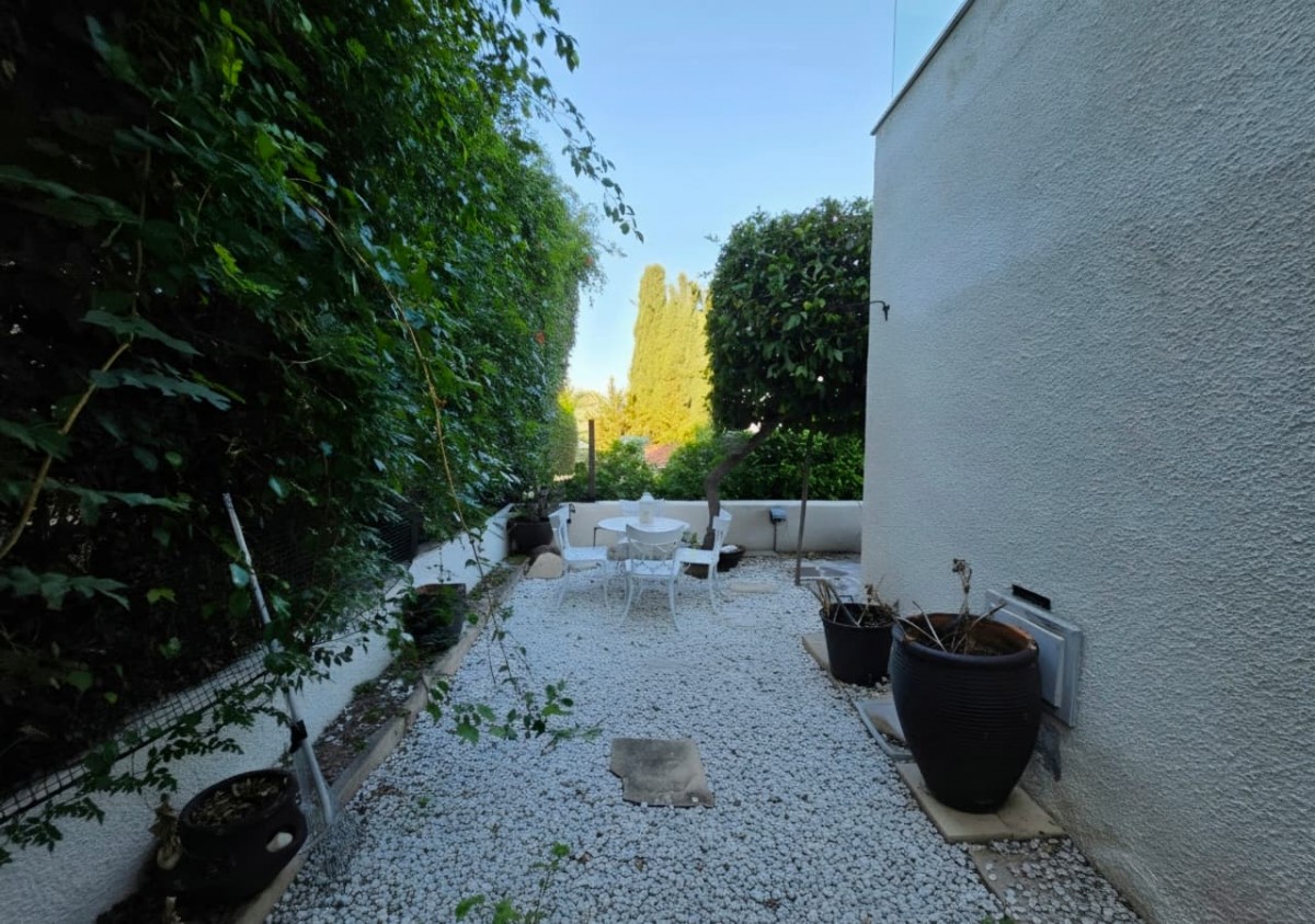 Ground Floor Apartment For Rent  in  Chlorakas
