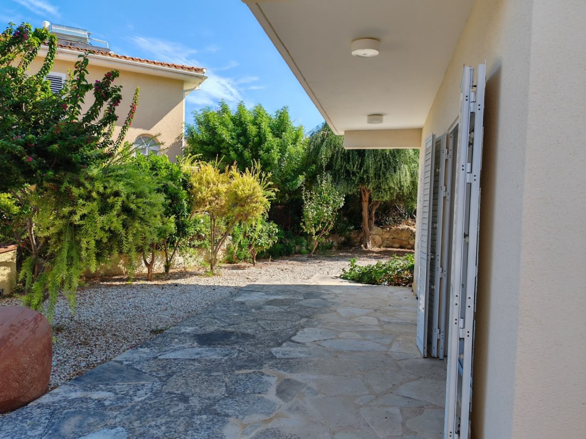 Detached Villa For Sale  in  Argaka