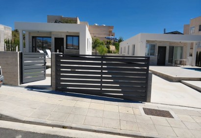 Peyia, Paphos Bungalow For Rent | DT5600