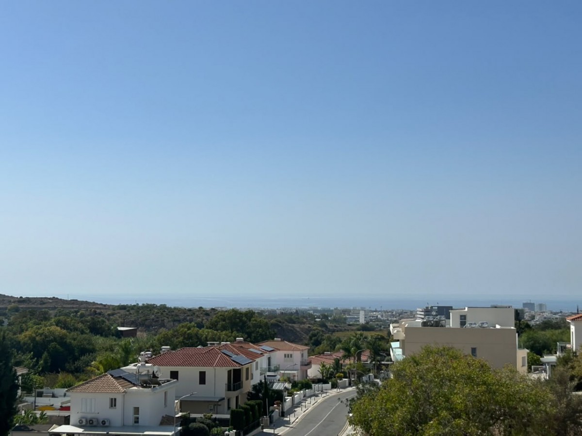 Detached Villa For Sale  in  Anavargos